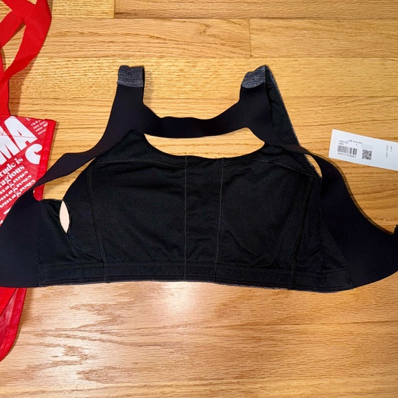 Limited edition Rare- Lululemon Varsa Bra *lululemon lab
 Size 4 - New - Picture 5 of 7